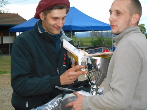 Des Italiens qui repartent les bras chargés de prix ! Bravissimo !