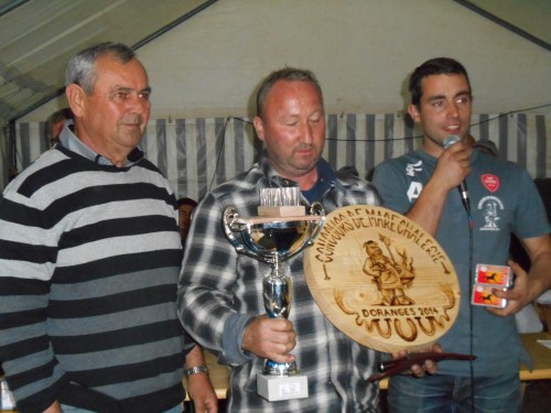 2ème trophée pour le vainqueur de l'année 2013.